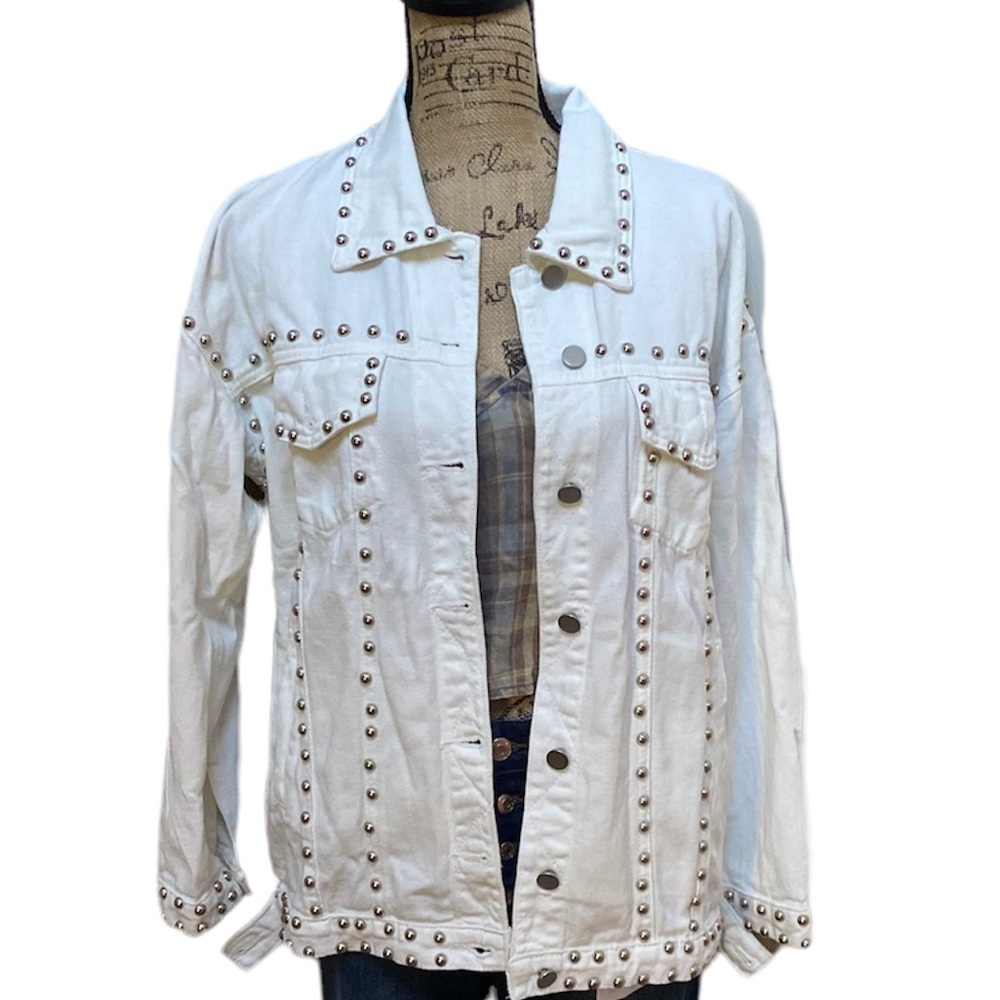 And the way white jeweled long sleeve denim jacket